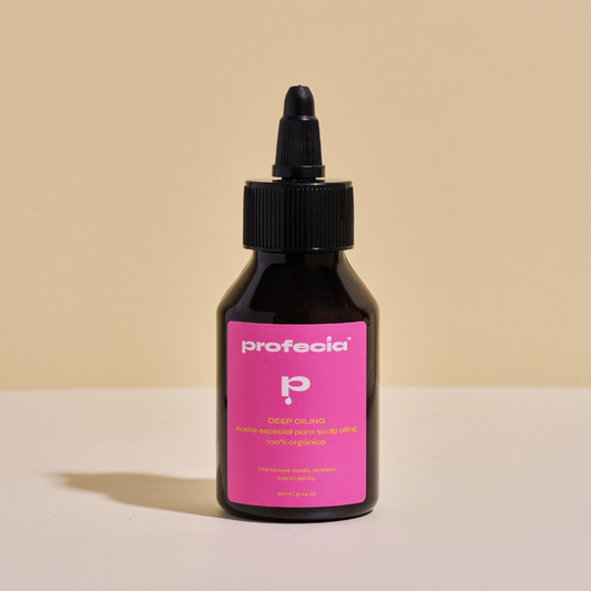 Scalp oiling — qué es, cómo hacerlo y por qué funciona